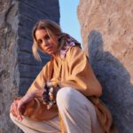 Looks by LUKS Frotka Midi z szarfą Serene Mind - obrazek 2