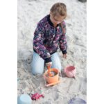 SCRUNCH składane wiaderko do wody i piasku - kolor KORALOWY - obrazek 2