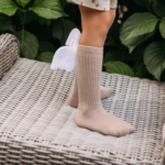 MAMA'S FEET podkolanówki dziecięce ANIOŁKI beżowe - obrazek 3