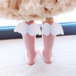 MAMA'S FEET podkolanówki dziecięce ANIOŁKI różowe - obrazek 2