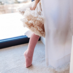 MAMA'S FEET podkolanówki dziecięce ANIOŁKI różowe - obrazek 3