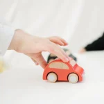 MAILEG samochód drewniany CAR wooden CORAL - obrazek 2