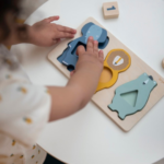 TRIXIE BABY zwierzęta drewniane puzzle z liczbami - obrazek 2