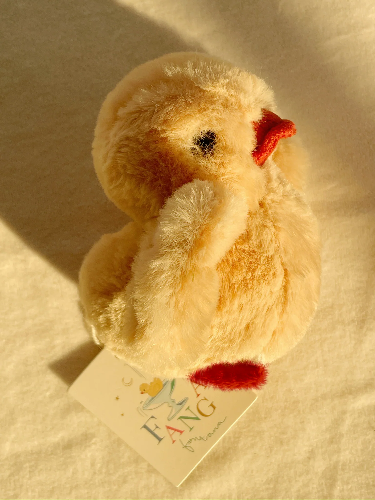 fanga-fontana-przytulanka-kaczuszka-z-grzechotka-mio-straw2