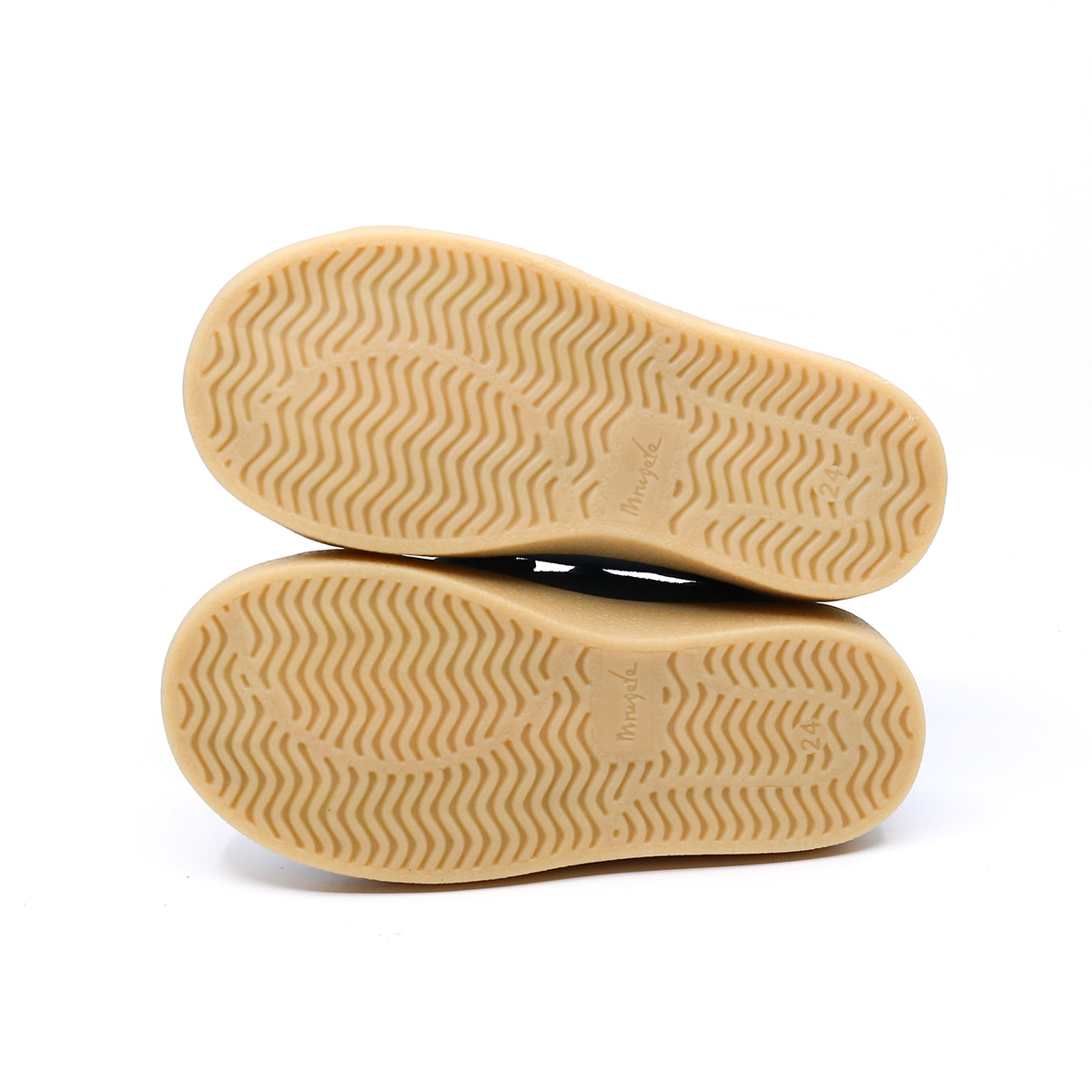 Podeszwa w bucie marki Mrugała Podeszwa w butach mrugała - miękka, elastyczna, antypoślizgowa