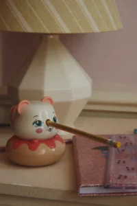 Konges Slojd Teddy temperówka strugaczka Twister Pencil Sharpener Chwali Piętka