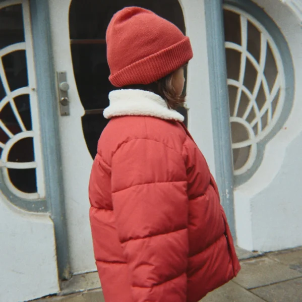 Konges Slojd czapka dziecięca Avely Beanie Cardinal z bawełny organicznej – Chwali Piętka