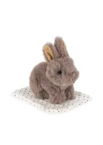 Pluszowy króliczek Konges Slojd Take Care of Me Bunny w transporterze – Chwali Piętka