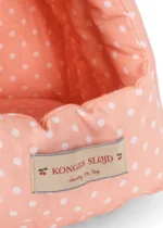 Pluszowy kotek Konges Slojd Calore Cat Teddy Beige w domku – Chwali Piętka