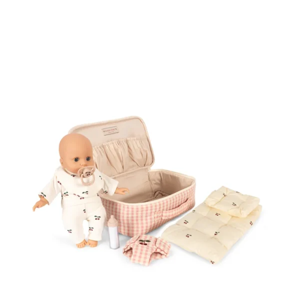 Konges Slojd Baby Doll Nursery Suitcase Pink Check – lalka bobas z akcesoriami w walizce | Chwali Piętka