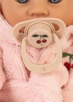 Konges Slojd Isola Doll Bath Set Cherry – lalka do kąpieli z wanienką i akcesoriami | Chwali Piętka