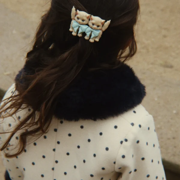 Konges Slojd Kitty Big Hair Clip – duża spinka do włosów z kotkiem | Chwali Piętka