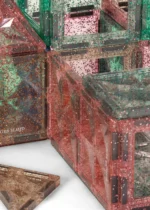 Konges Slojd Piece by Piece Glitter klocki magnetyczne 100 elementów – Chwali Piętka